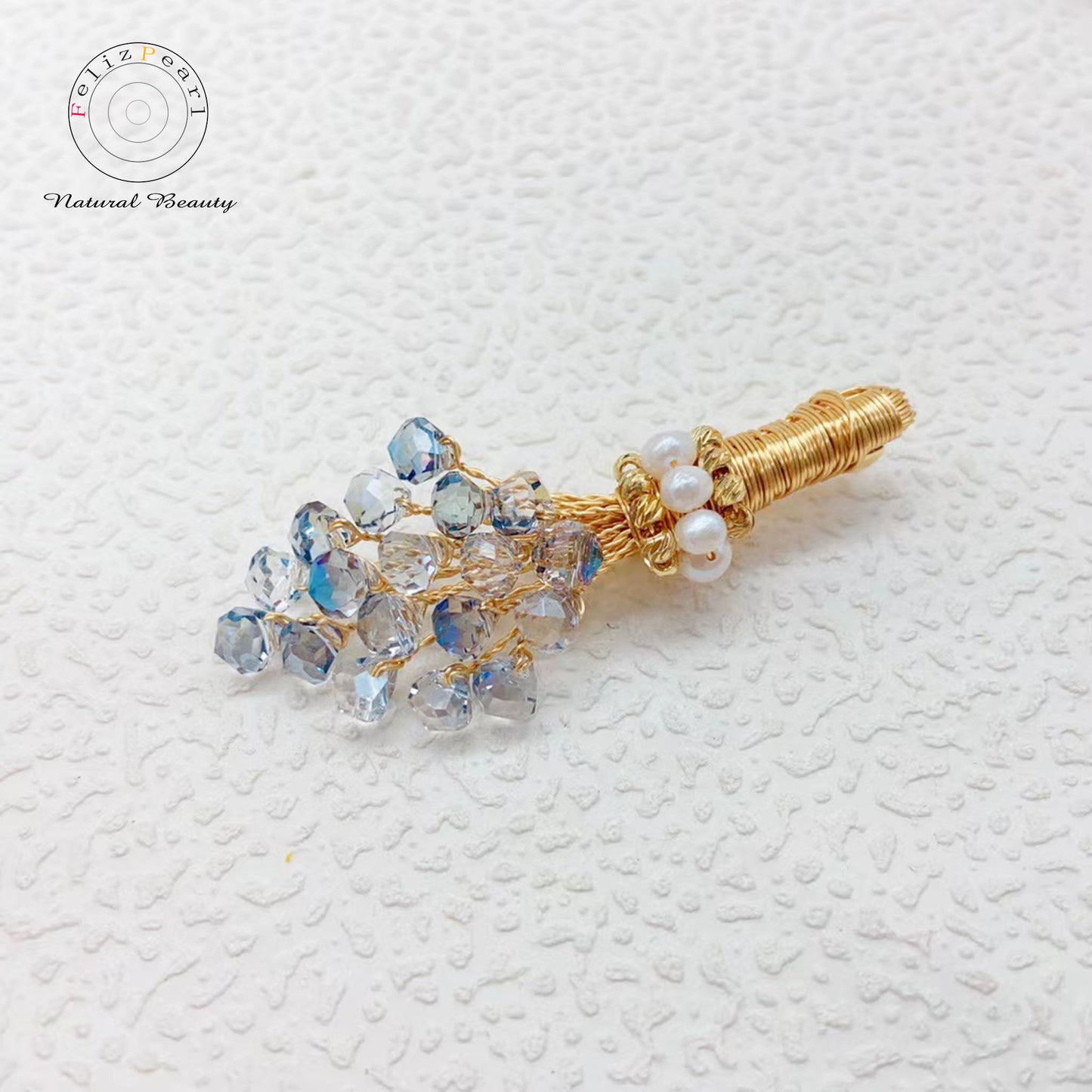 Fragrance. Cutted Crystal Bouquet Pearl Brooch - Feliz Pearl