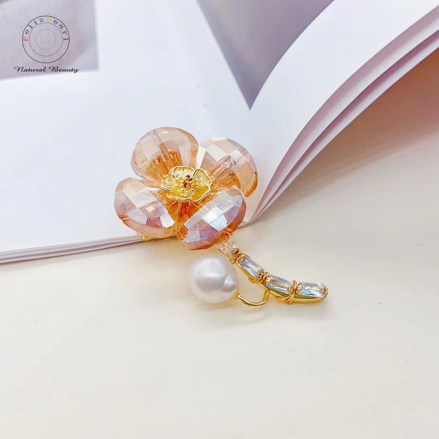 Crystal Flower. Daily Women Pearl Brooch - Feliz Pearl