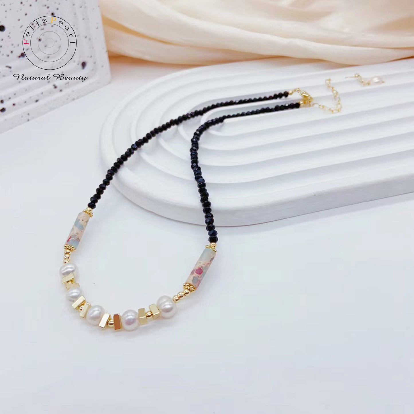Chic Freshwater Pearl Choker Crystal Jewelry - Feliz Pearl