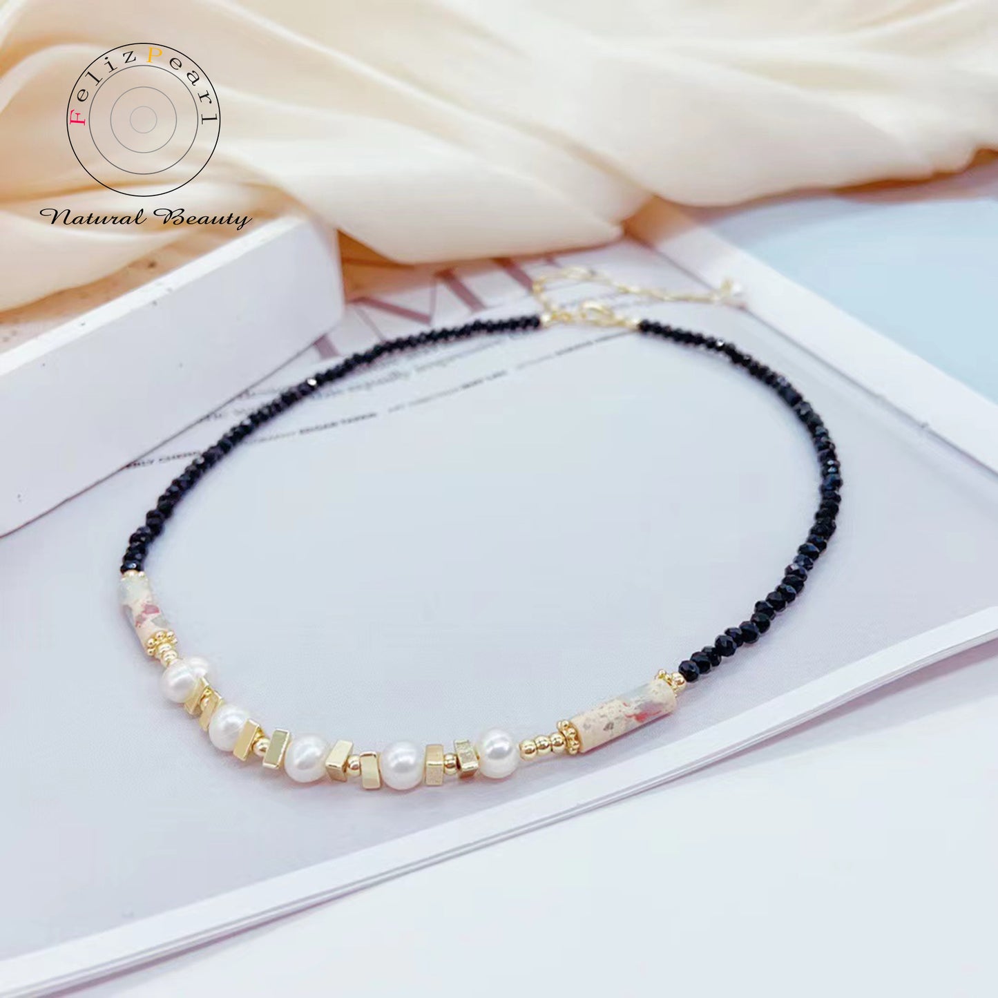 Chic Freshwater Pearl Choker Crystal Jewelry - Feliz Pearl