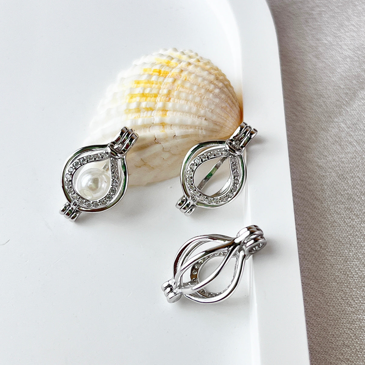 Cubic Zirconia Silver Air Ballon Cage Pendant