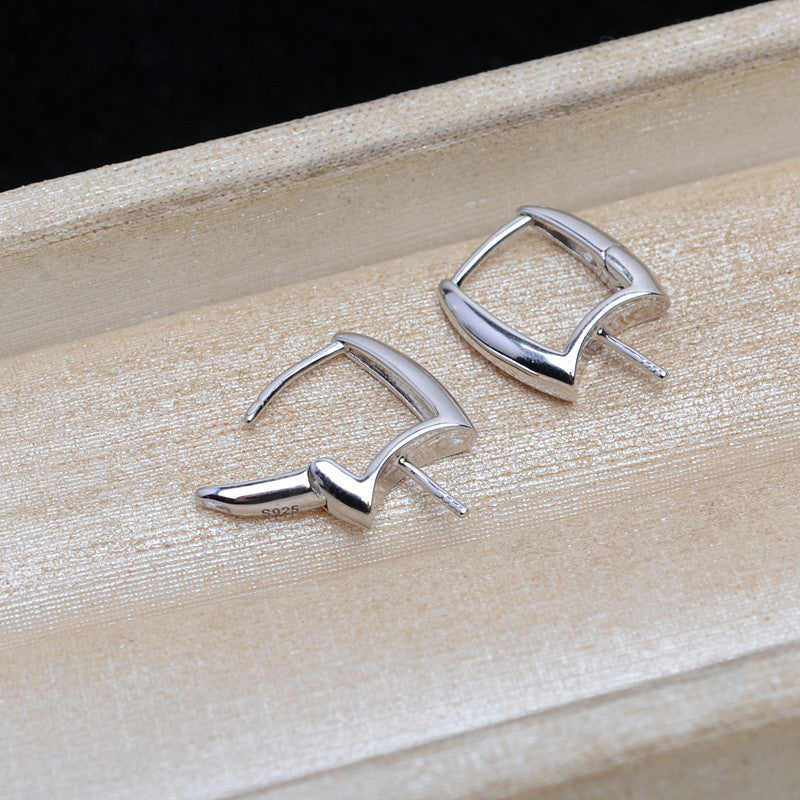 WomenSquareHuggiePearlEarringMounting5