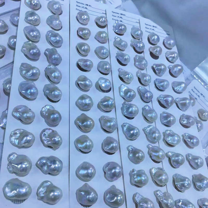 Edison baroque pearls in pair