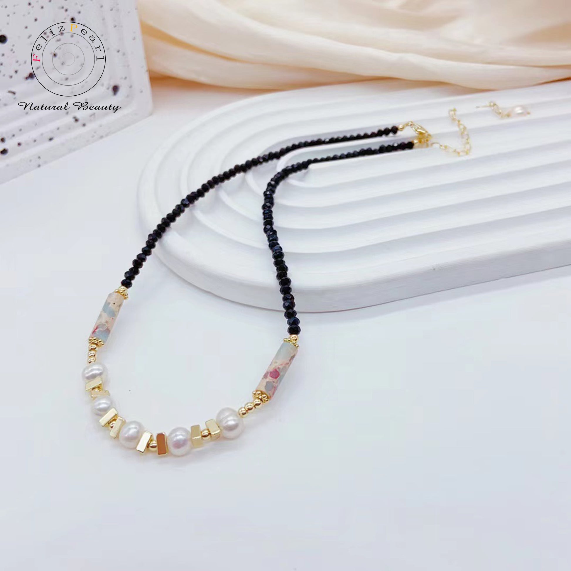 Chic Freshwater Pearl Choker Crystal Jewelry - Feliz Pearl 