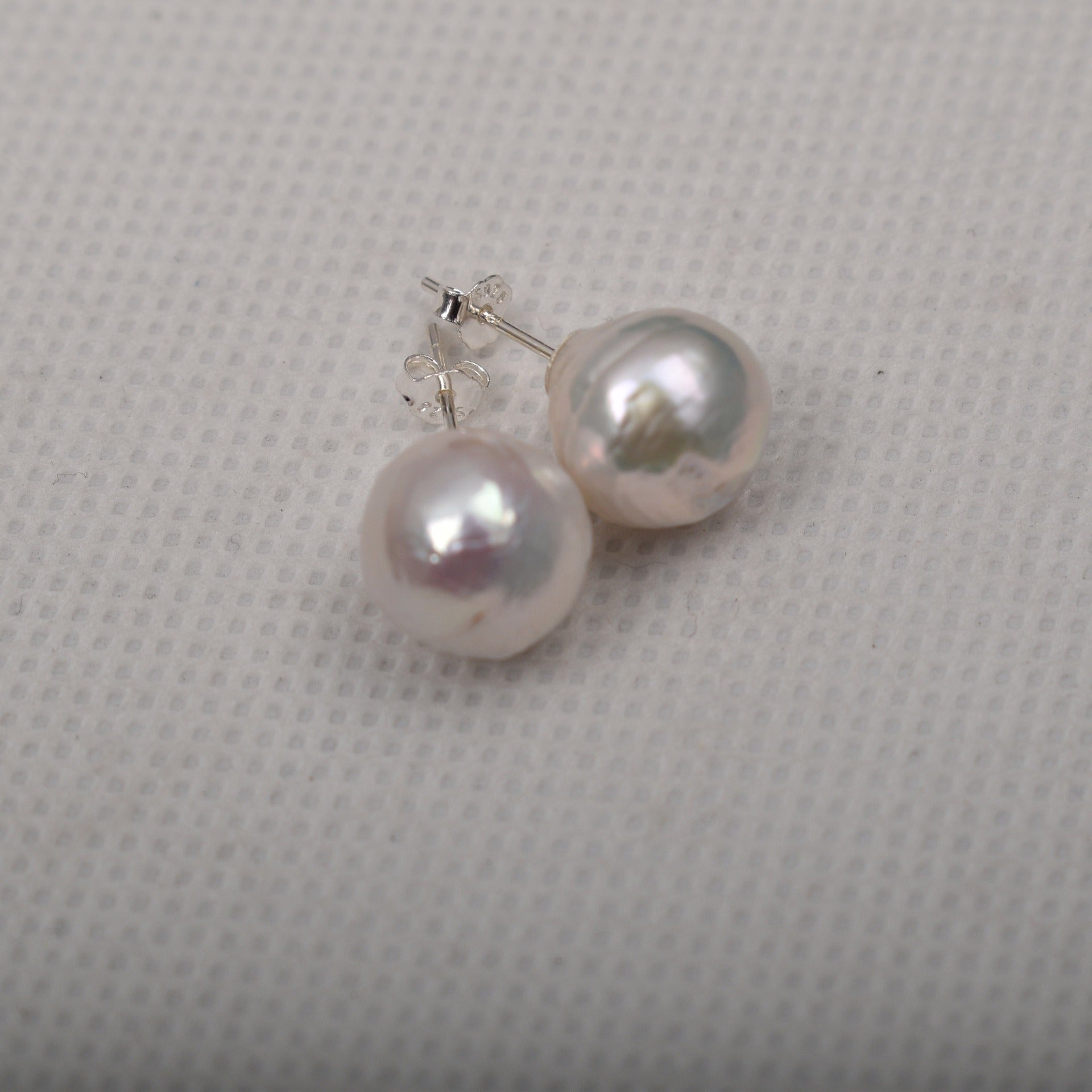White Edison Baroque Stud Pearl Earring - Feliz Pearl 