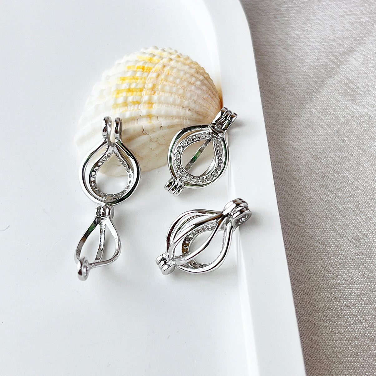 Cubic Zirconia Silver Air Ballon Cage Pendant