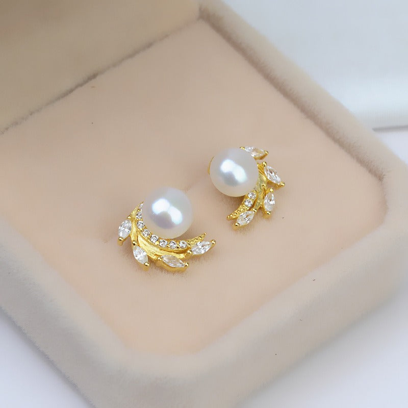 Women daily pearl earring